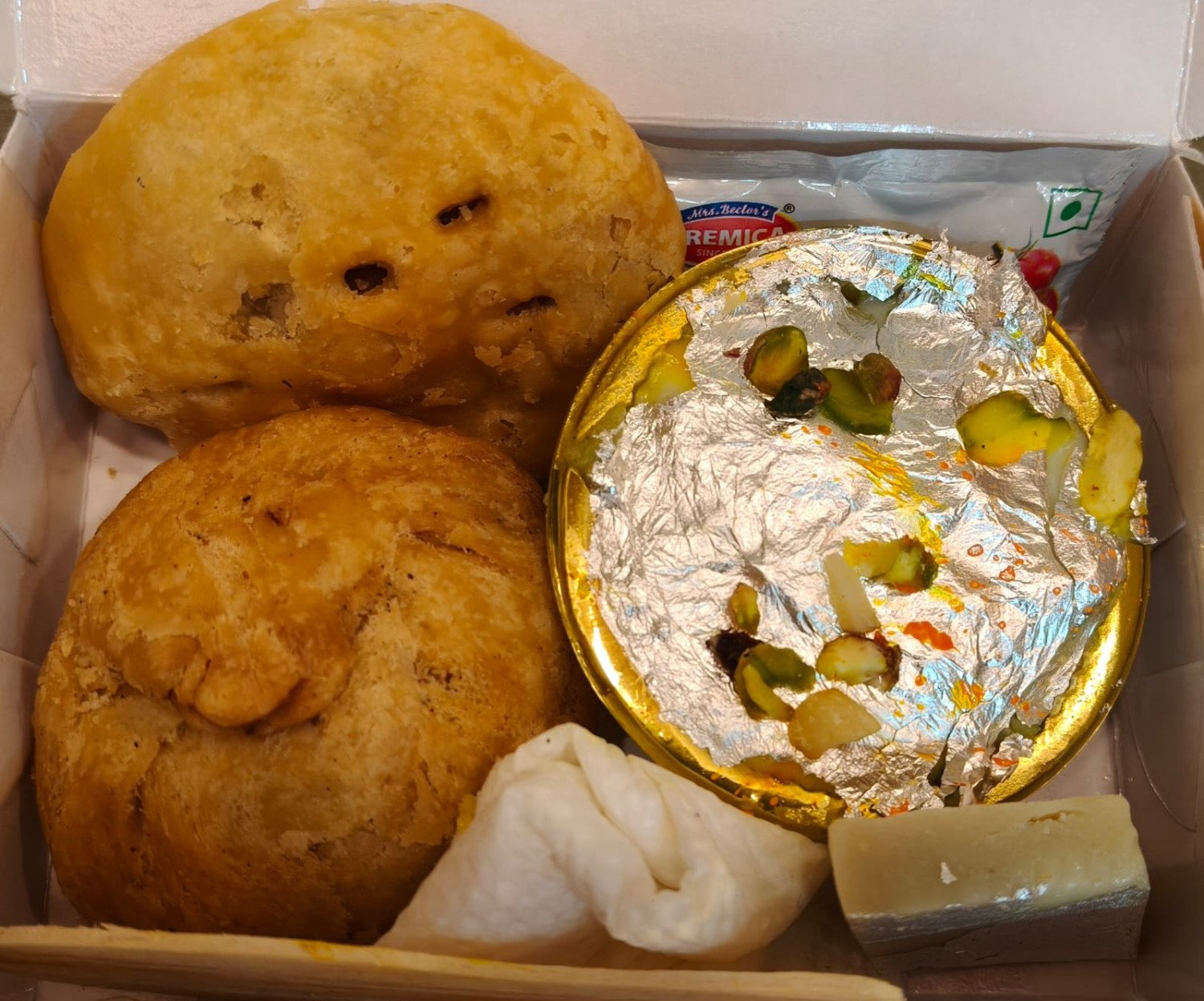 Snacks Box & Refreshment Pack