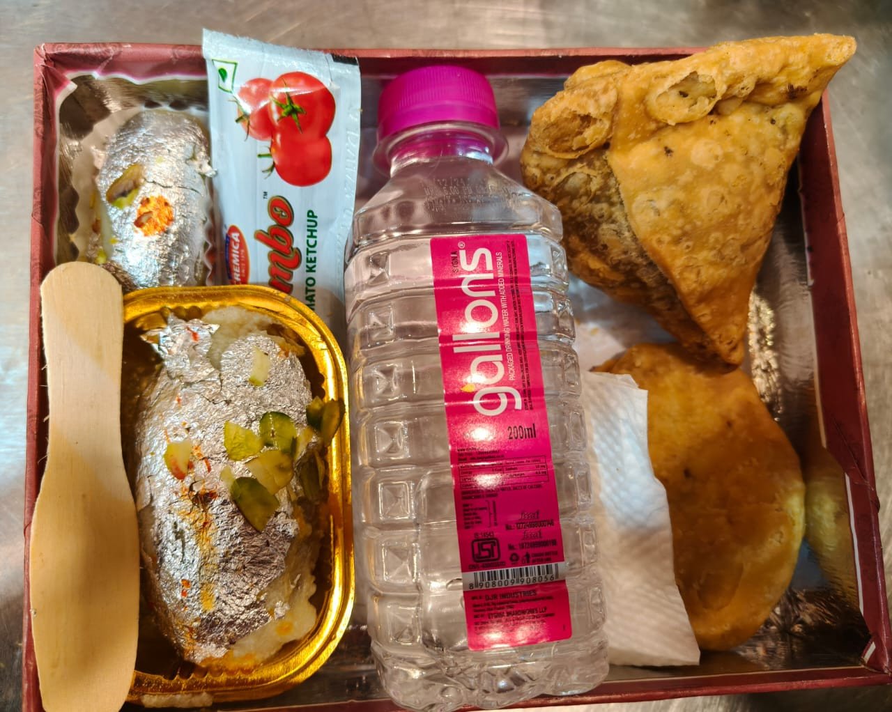 Snacks Box & Refreshment Pack