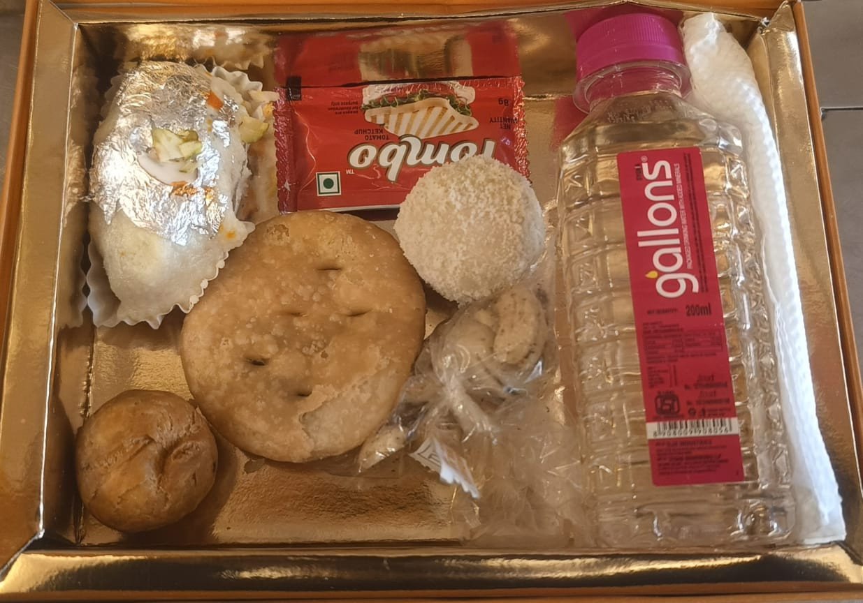 Snacks Box & Refreshment Pack