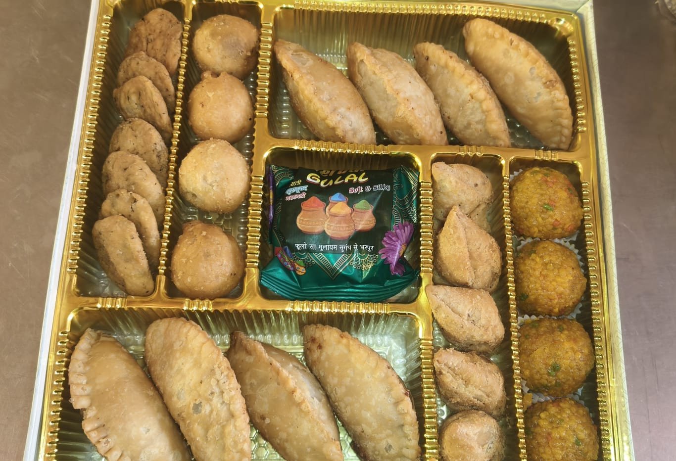 Holi Special Box(Sweets + Gulal)