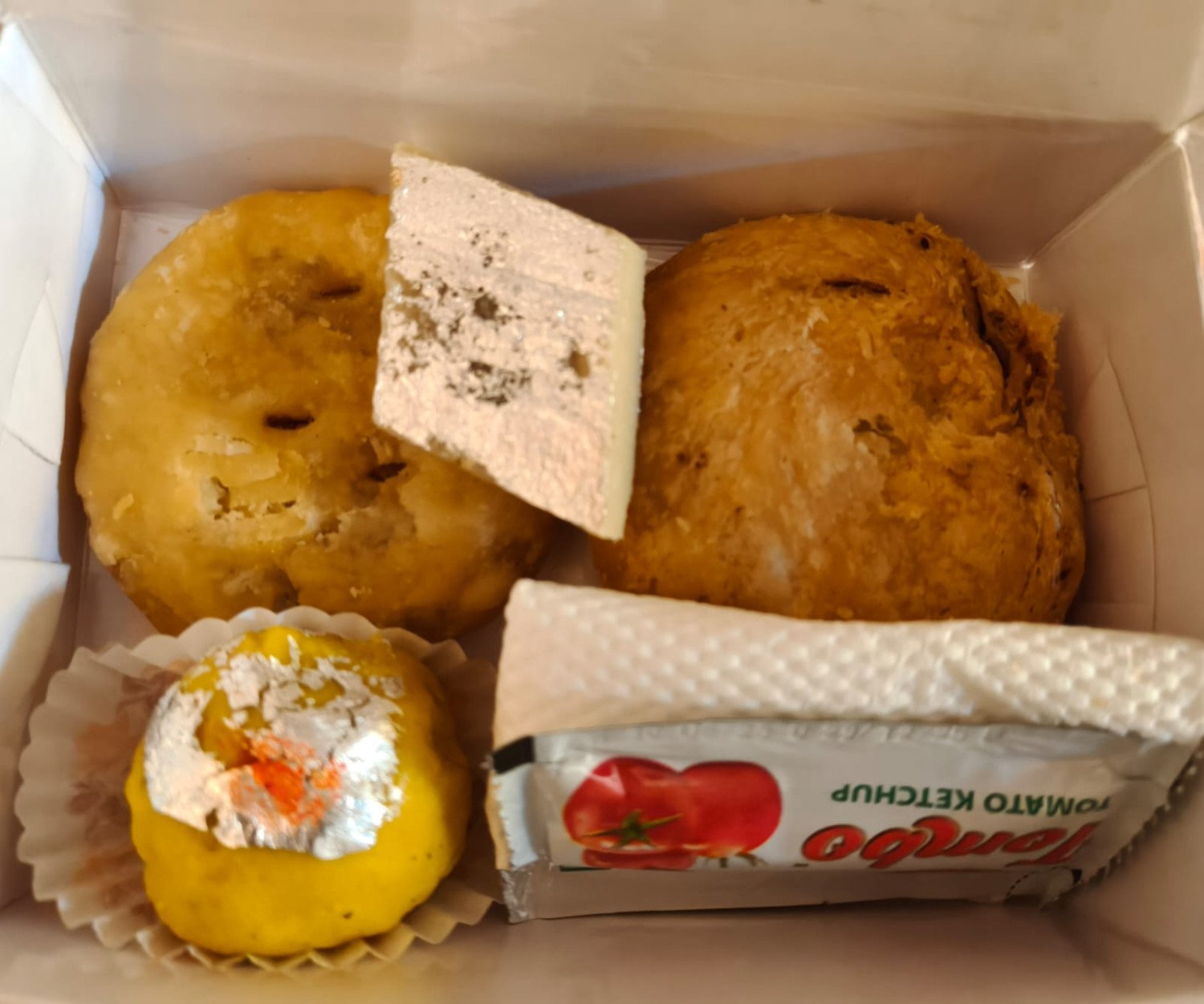 Snacks Box & Refreshment Pack