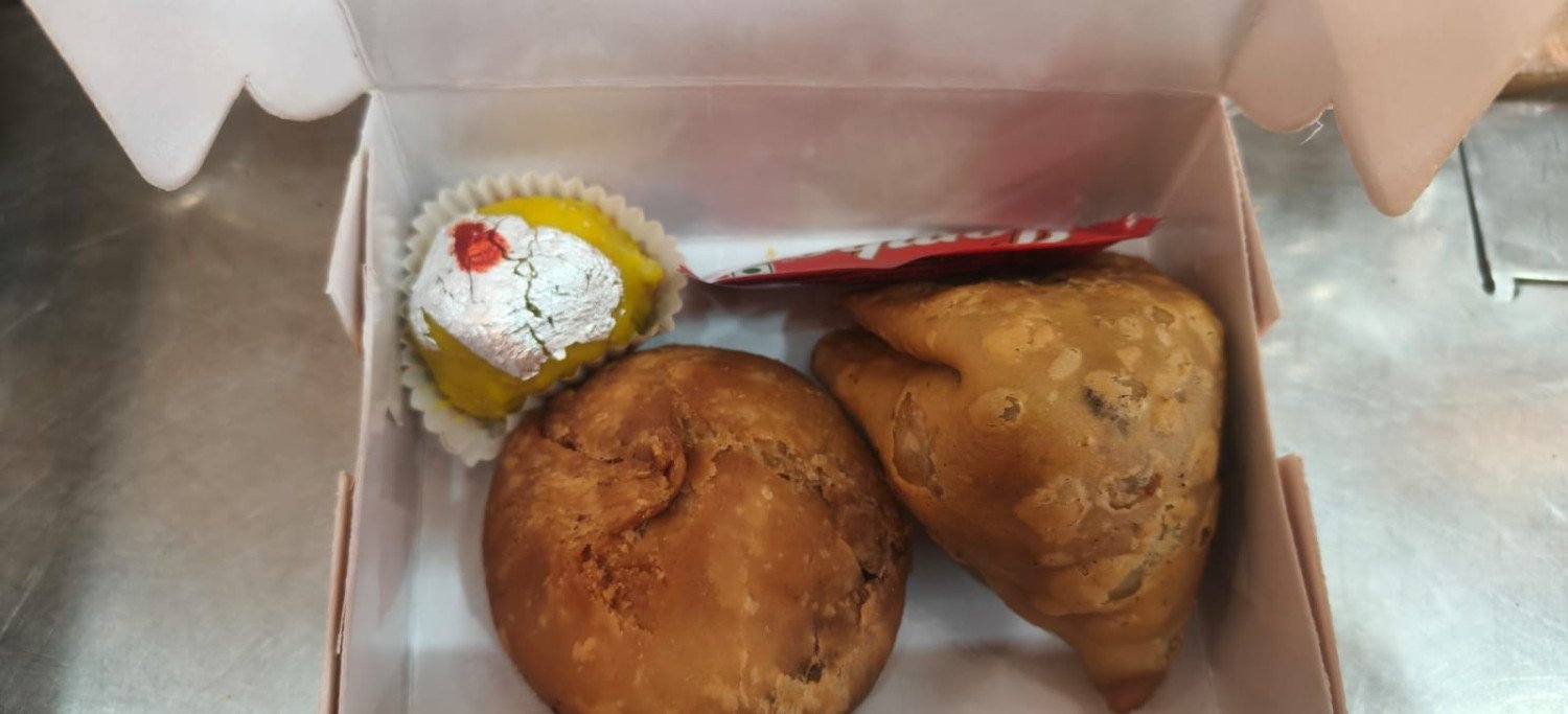 Snacks Box & Refreshment Pack