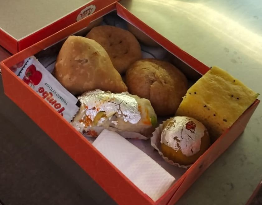 Snacks Box & Refreshment Pack