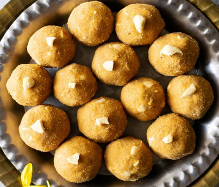 Moong Daal Laddoo