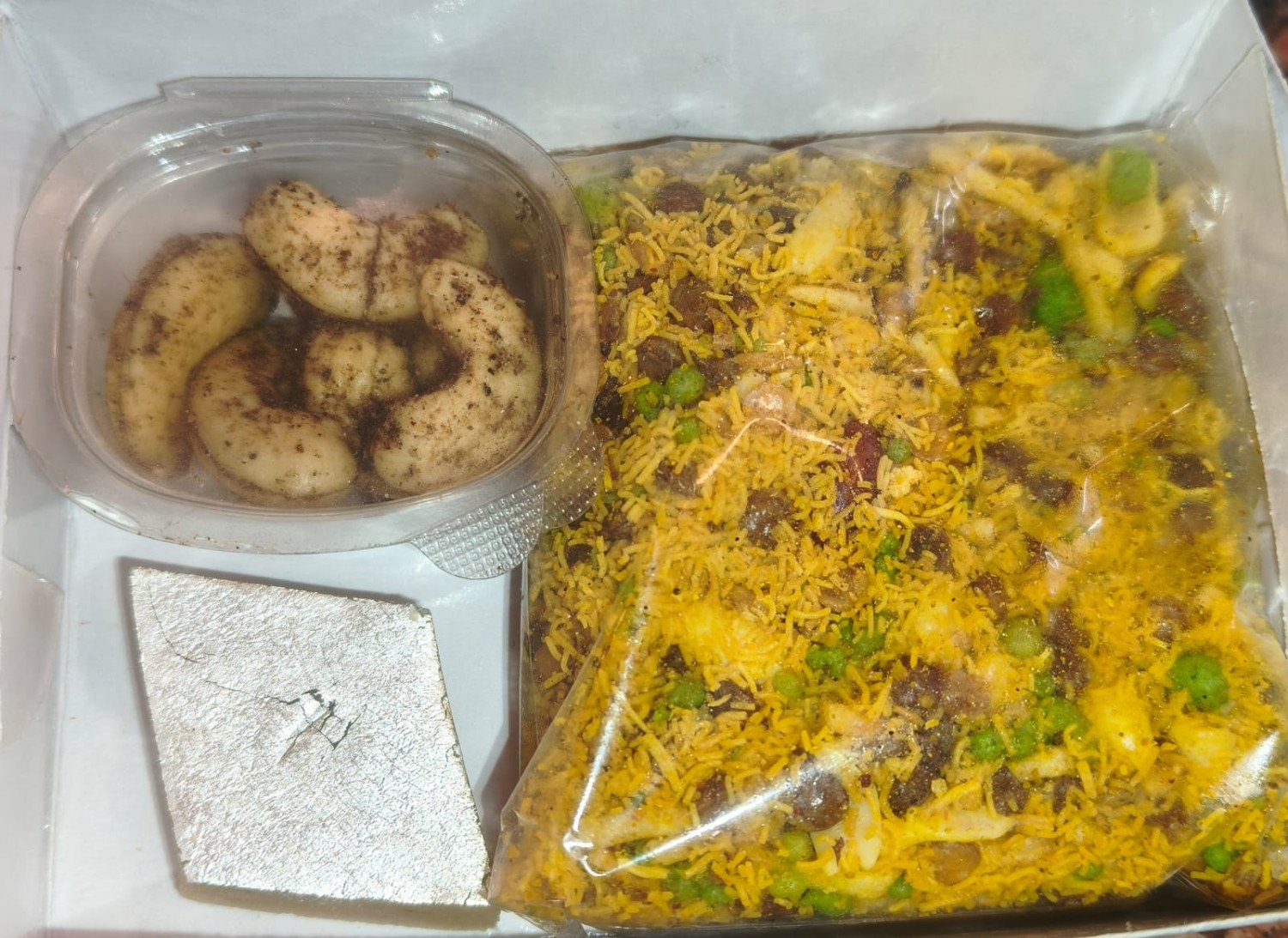 Snacks Box & Refreshment Pack