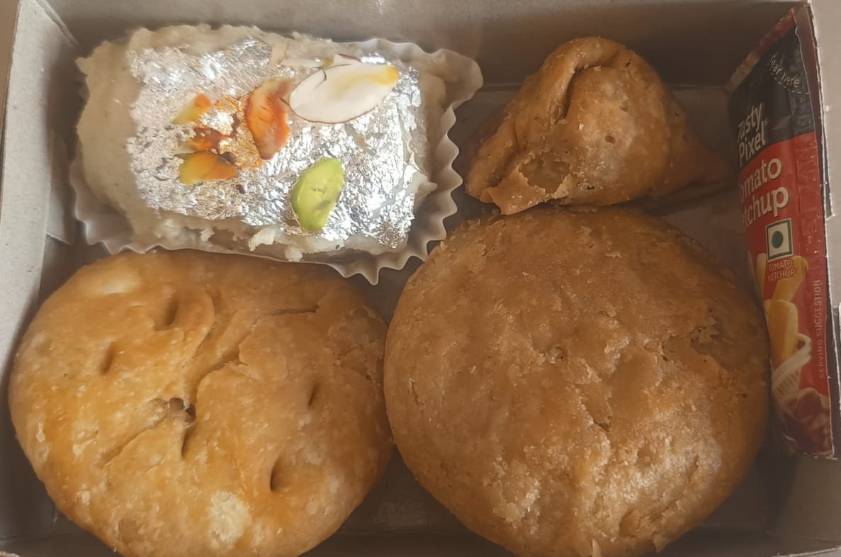 Snacks Box & Refreshment Pack