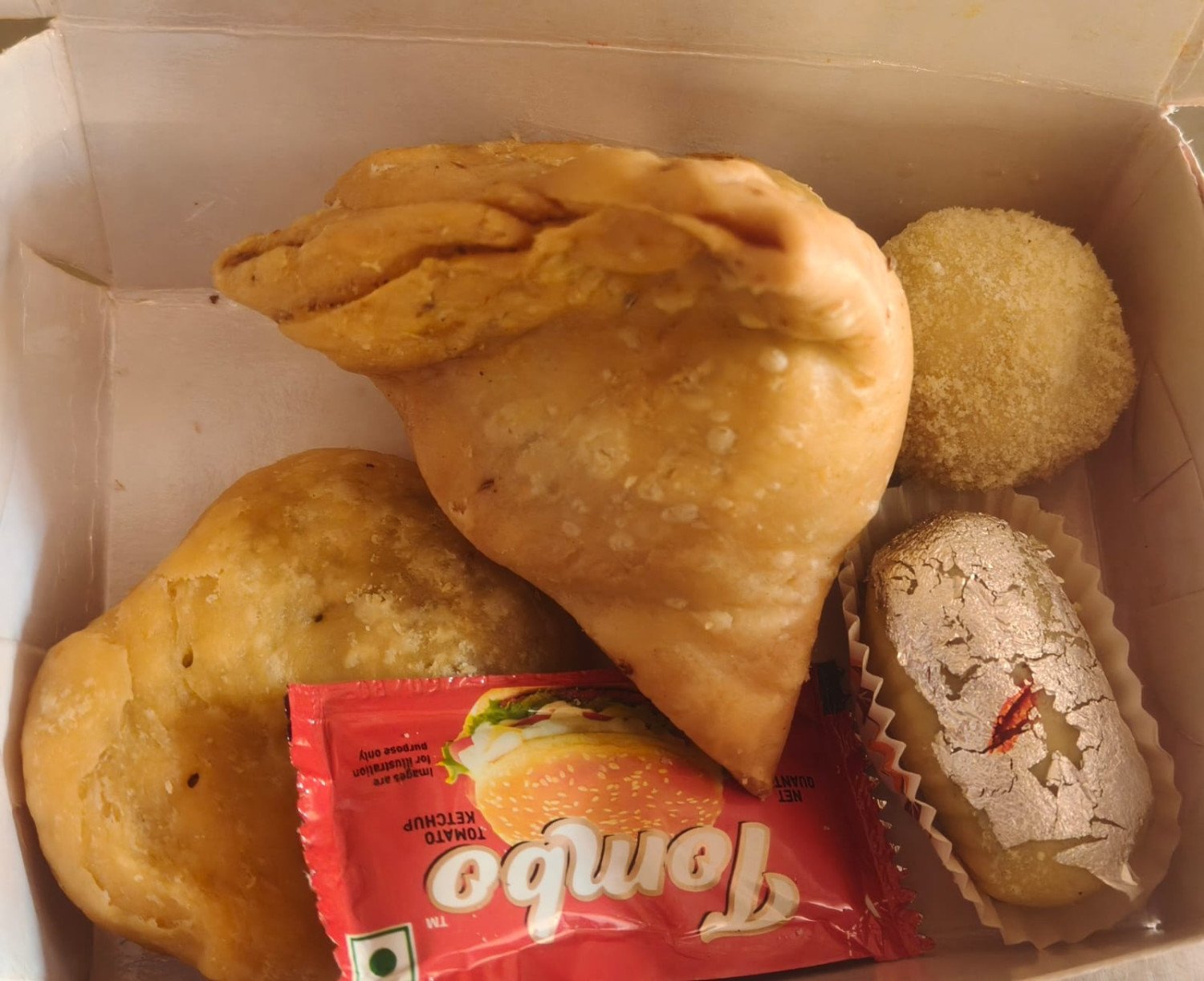 Snacks Box & Refreshment Pack