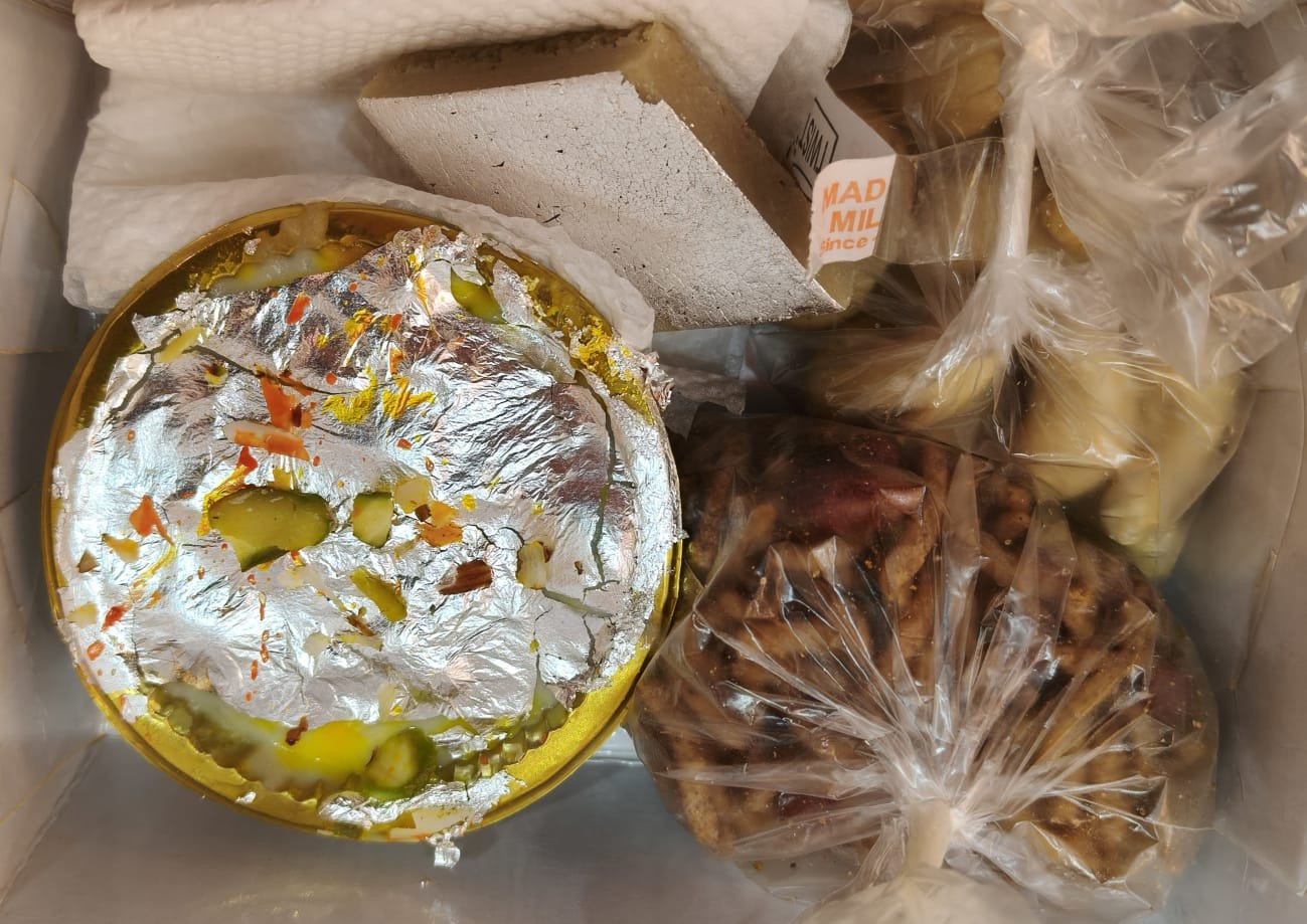 Snacks Box & Refreshment Pack