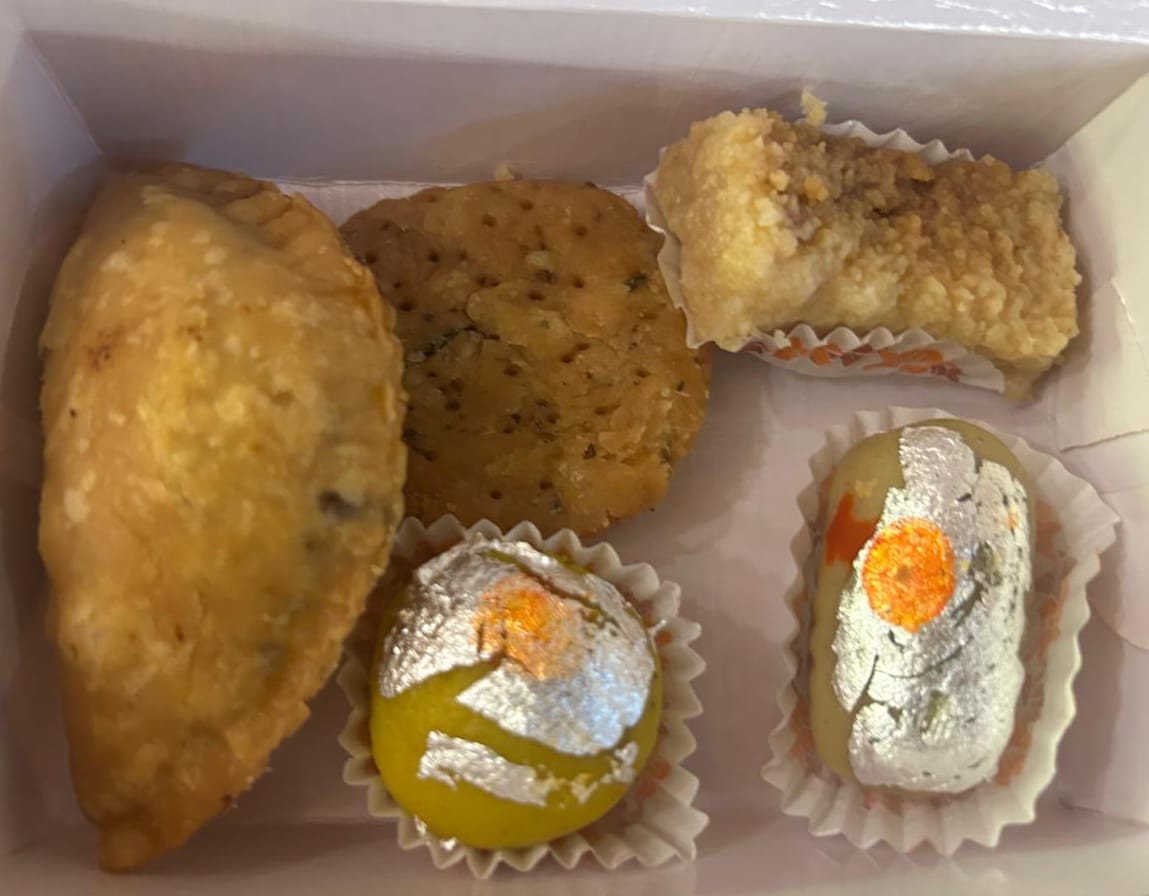 Snacks Box & Refreshment Pack