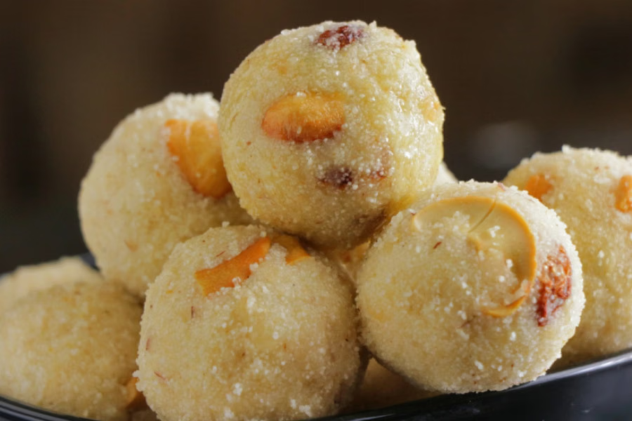 Suji Laddoo (Rawa)