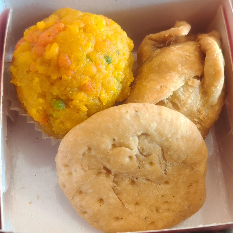 Snacks Box & Refreshment Pack